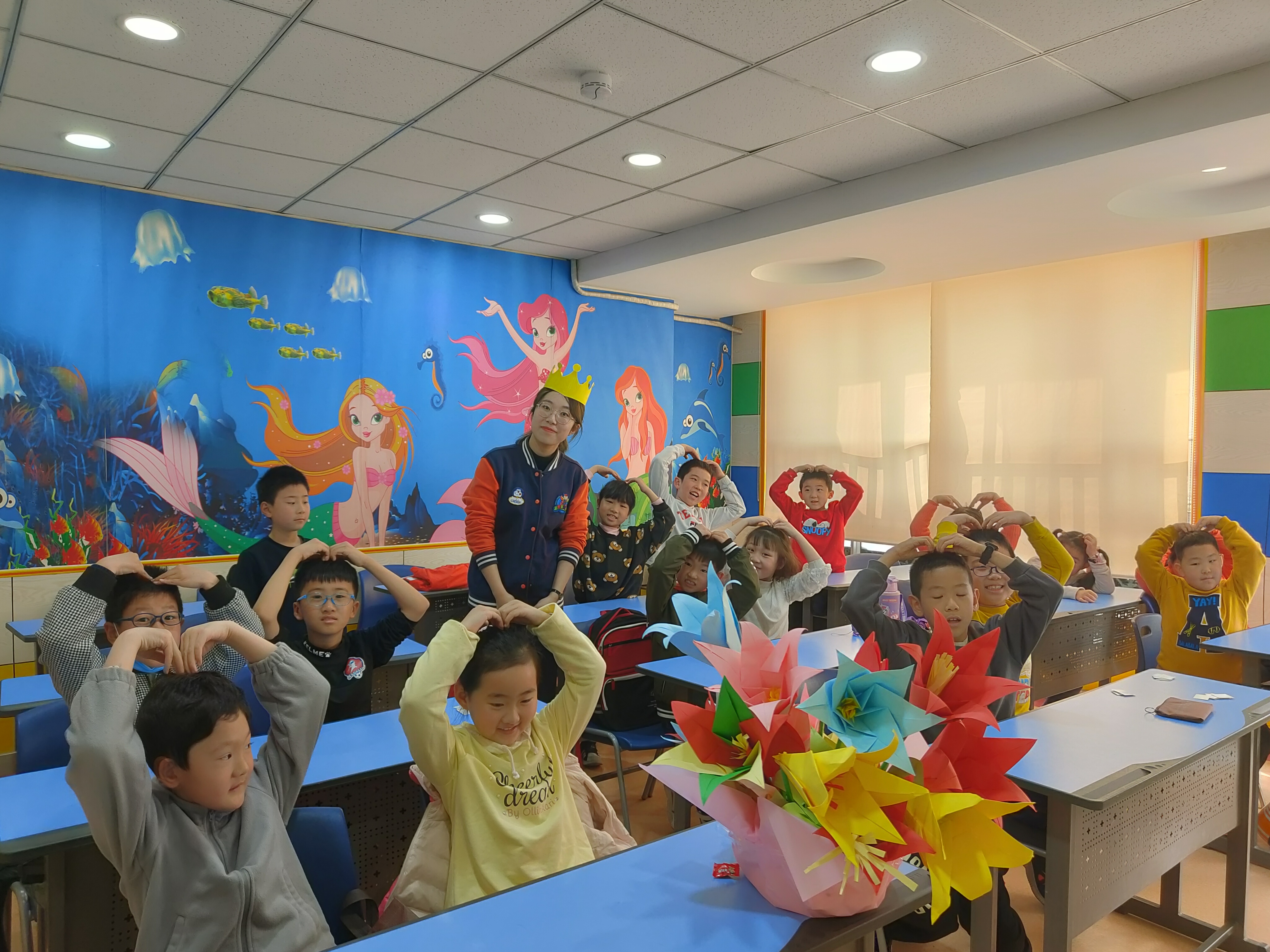 家长英语水平一般怎么辅导孩子学习少儿英语，试试这4个方法(图1)