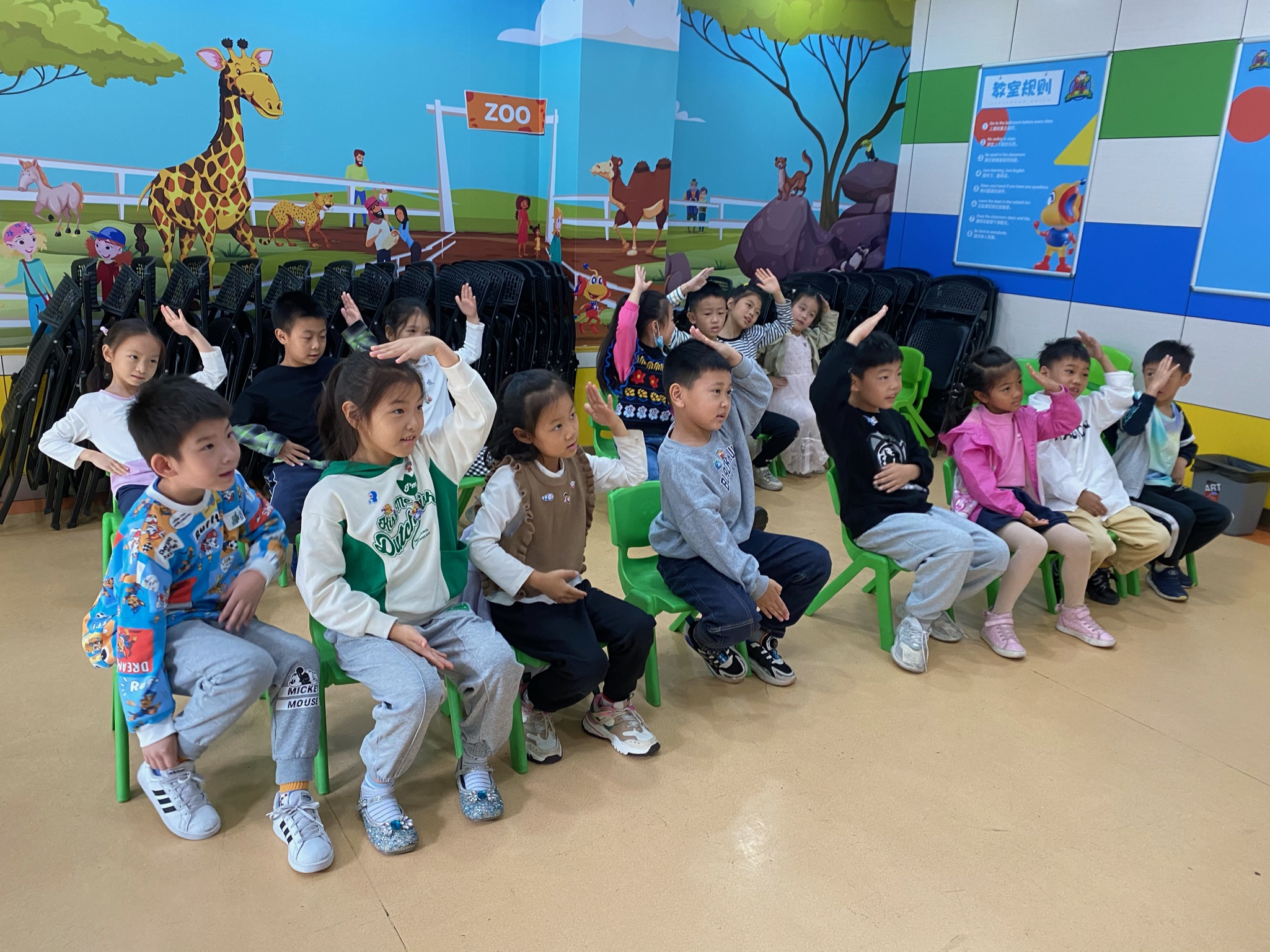 家长辅导孩子学习少儿英语 有什么好方法(图1)