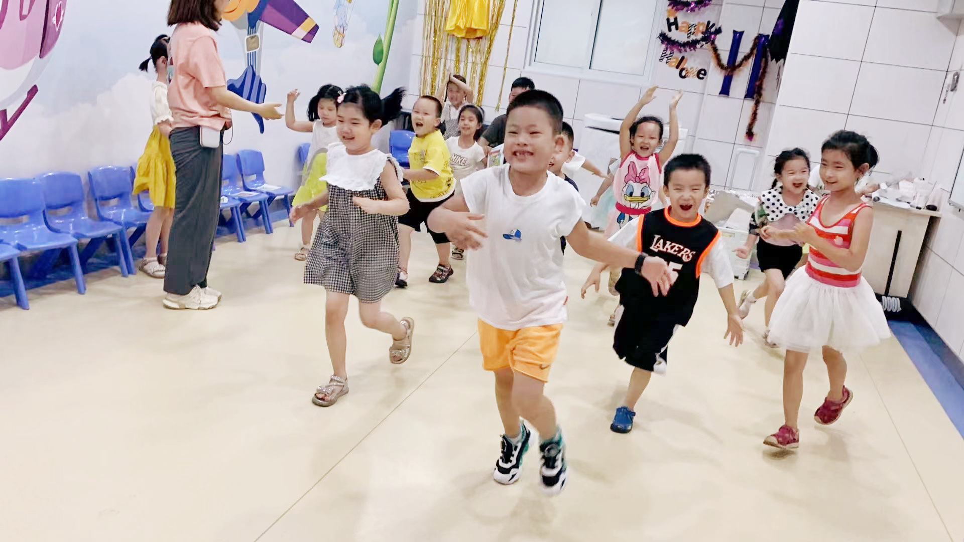 孩子学习少儿英语有四大优势，家长们知道吗？(图1)